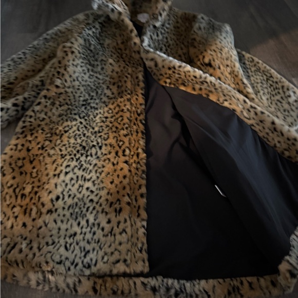 JB by Julie Brown Brown and Black Teddy Jacket with Plush Texture - Picture 6 of 7